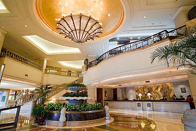 红灯禁止通行！《彩虹六号：围攻》交通路灯包上线